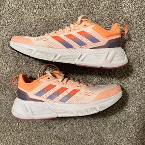 Adidas Bounce Running Shoes